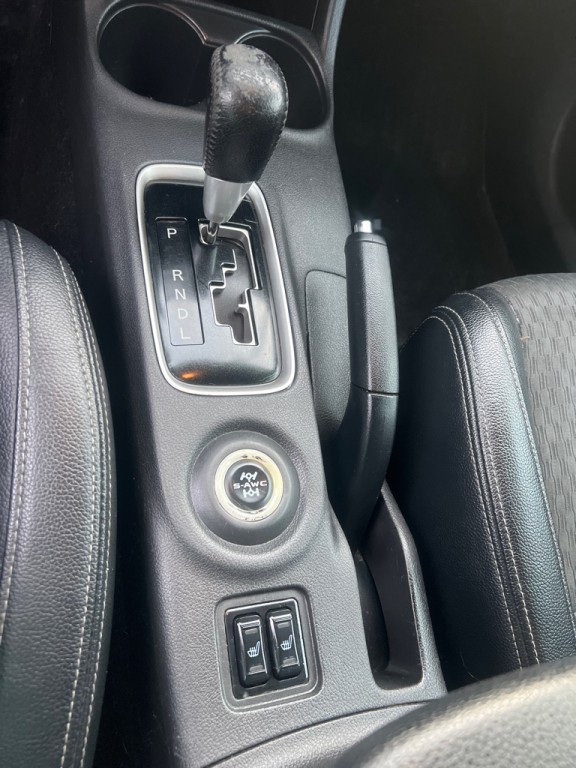 2015 Mitsubishi Outlander Image 11