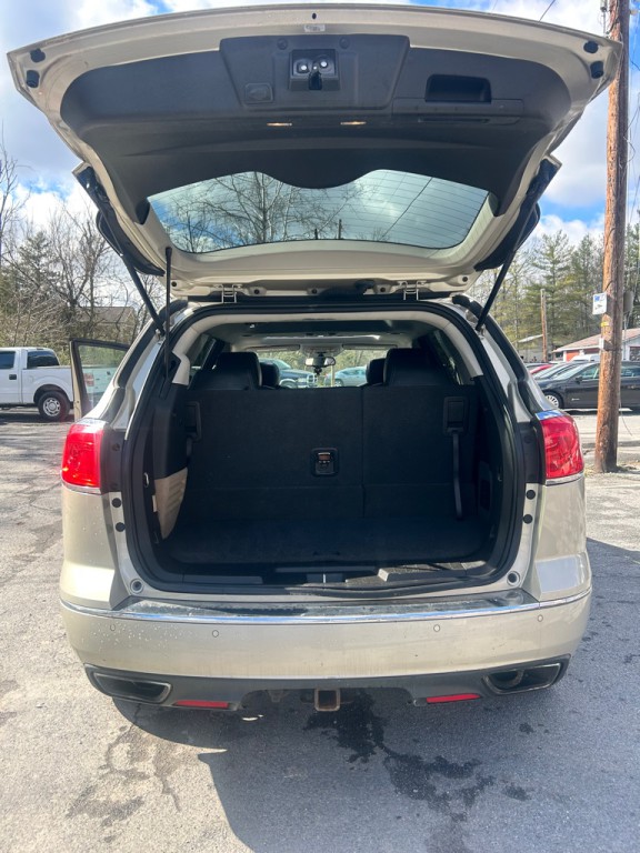 2016 Buick Enclave Image 8