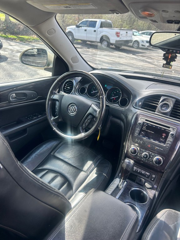 2016 Buick Enclave Image 15