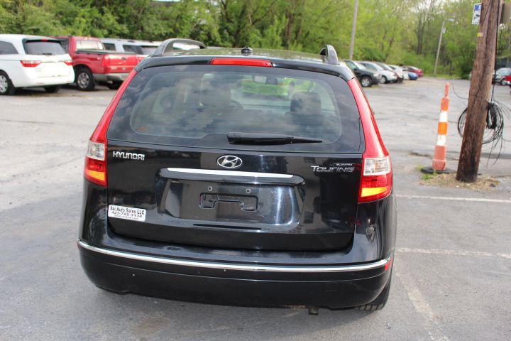 2010 Hyundai Elantra Image 4