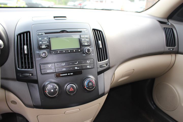 2010 Hyundai Elantra Image 14