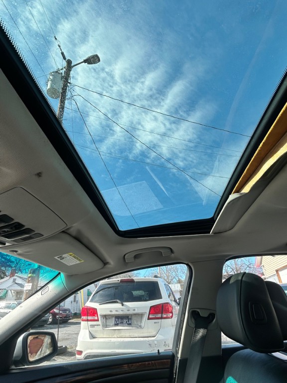 2010 BMW 5 Series Image 10