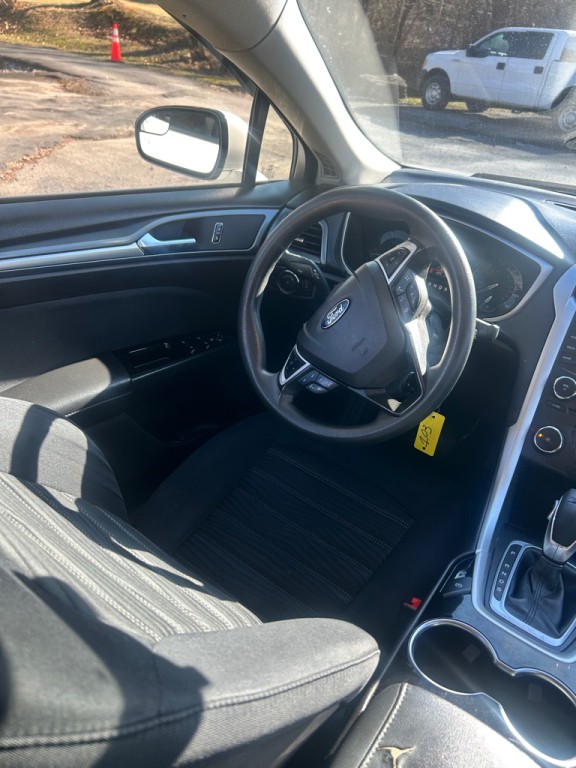 2016 Ford Fusion Image 5