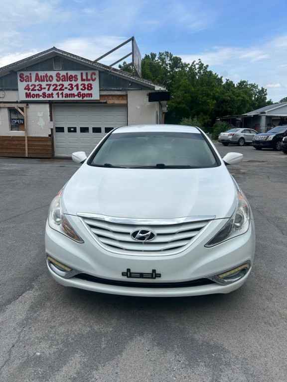 2013 Hyundai Sonata Image 2
