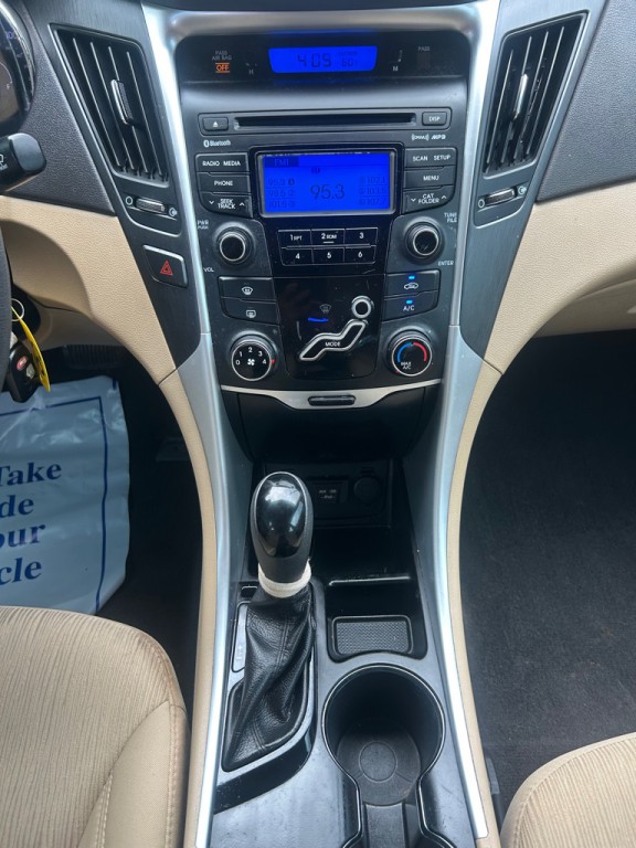 2013 Hyundai Sonata Image 10