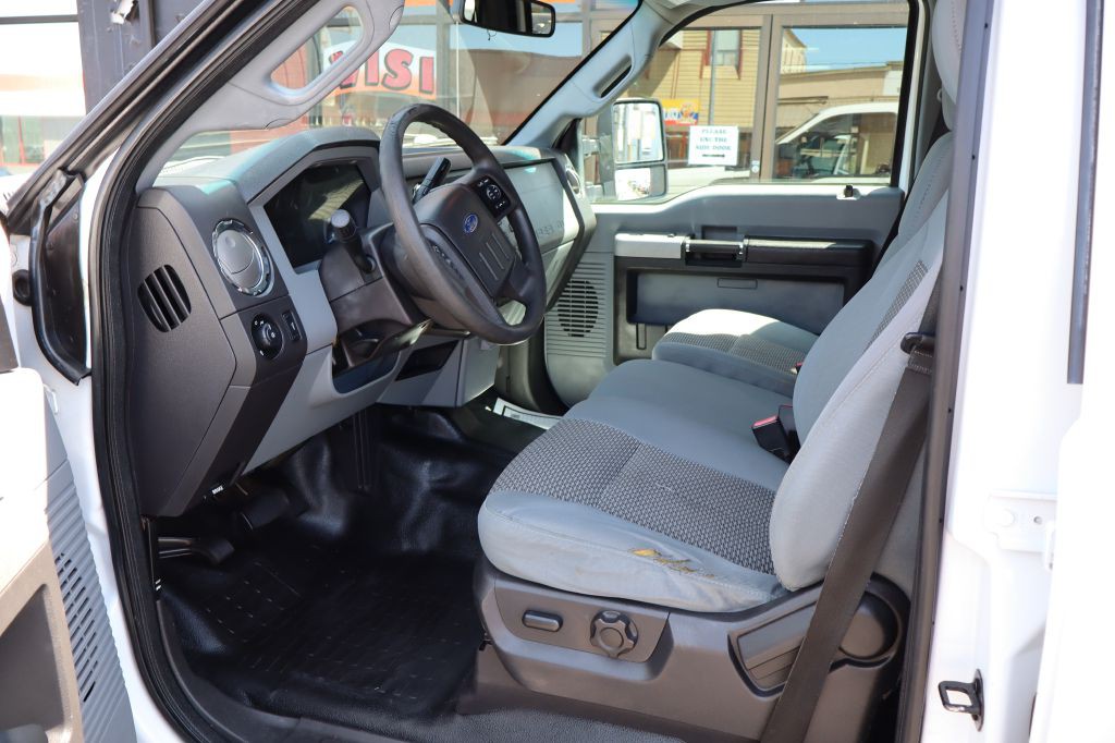 2013 Ford F-250 Image 9