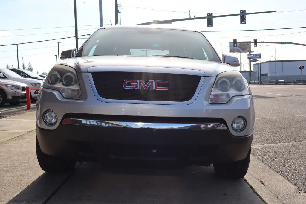 2009 GMC Acadia Image 3