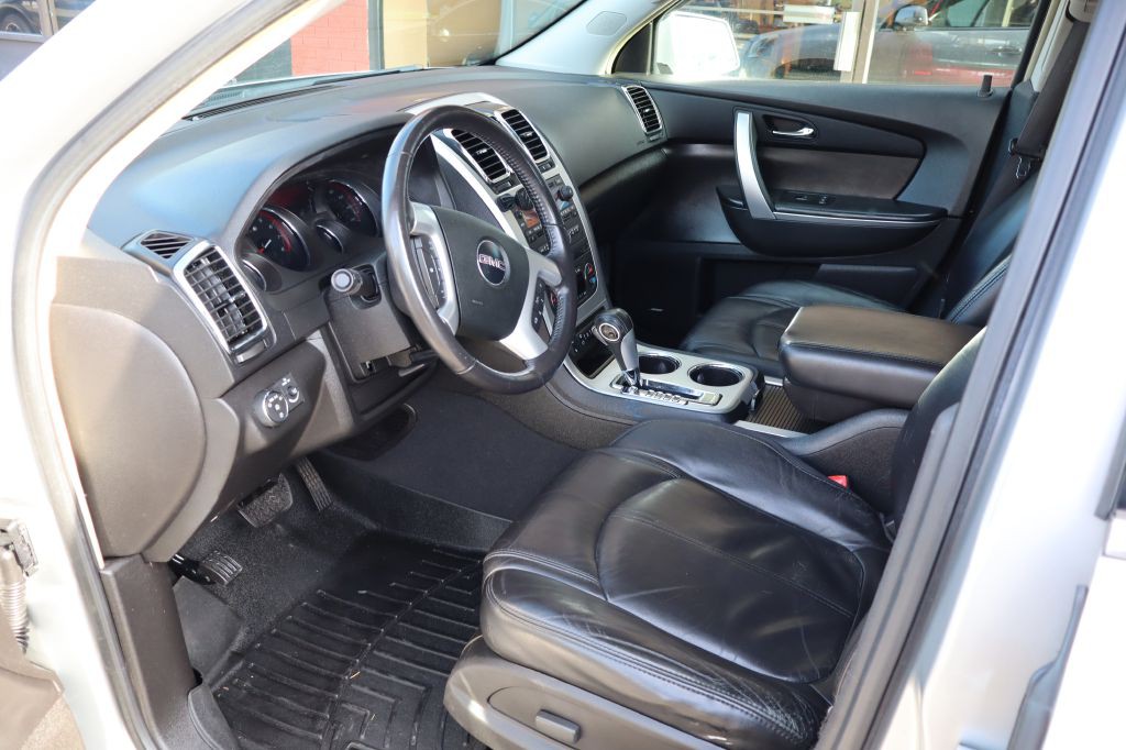 2009 GMC Acadia Image 9
