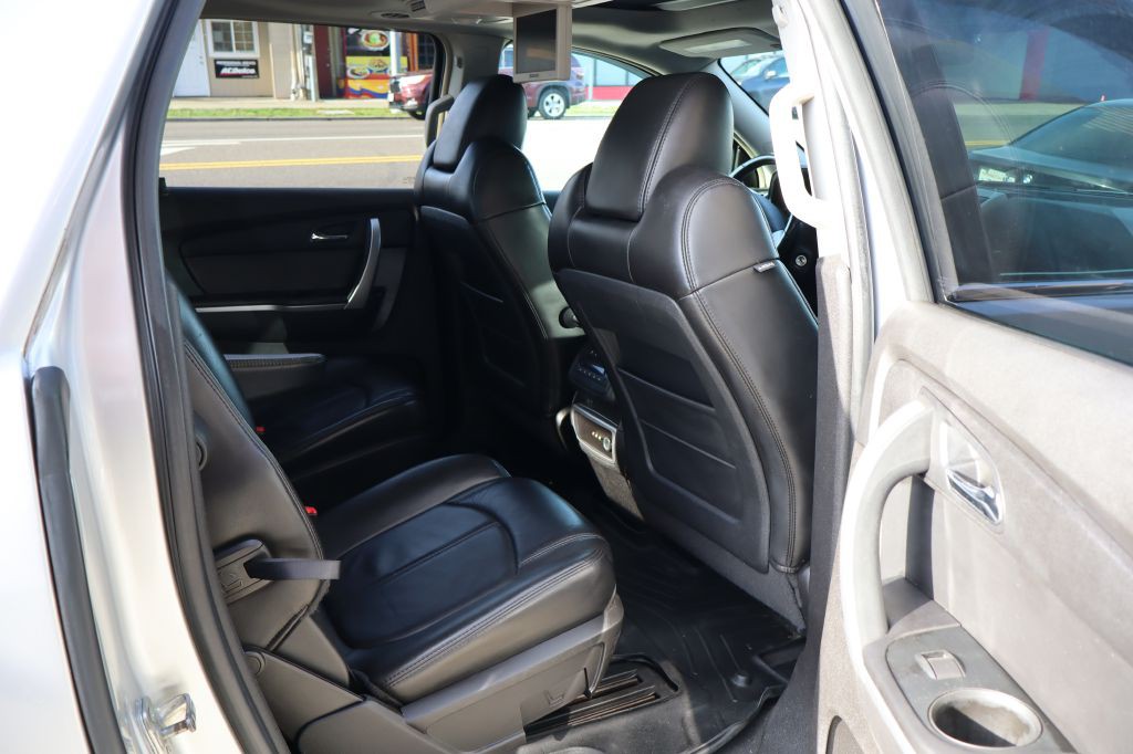 2009 GMC Acadia Image 14