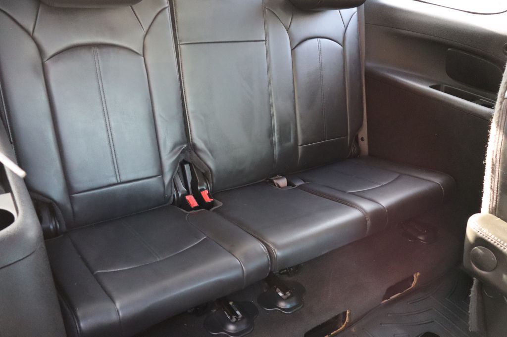 2009 GMC Acadia Image 15