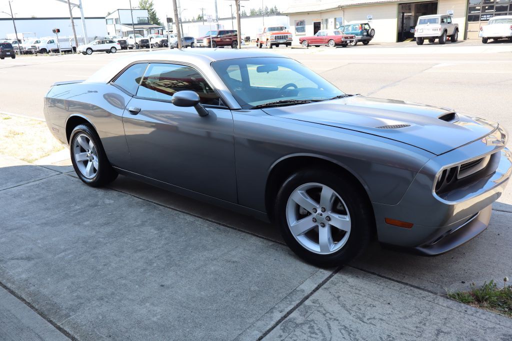 2011 Dodge Challenger Image 5