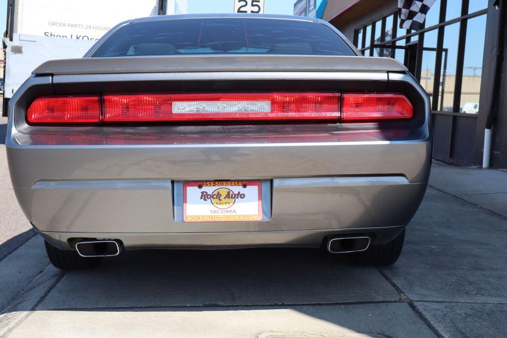 2011 Dodge Challenger Image 7