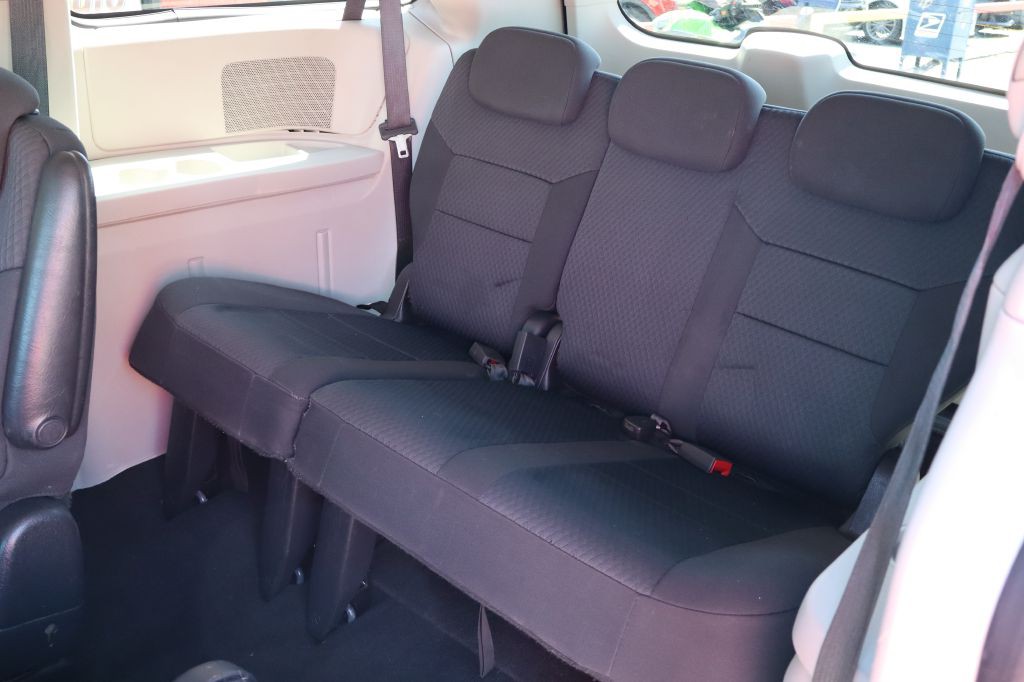 2010 Dodge Grand Caravan Image 9