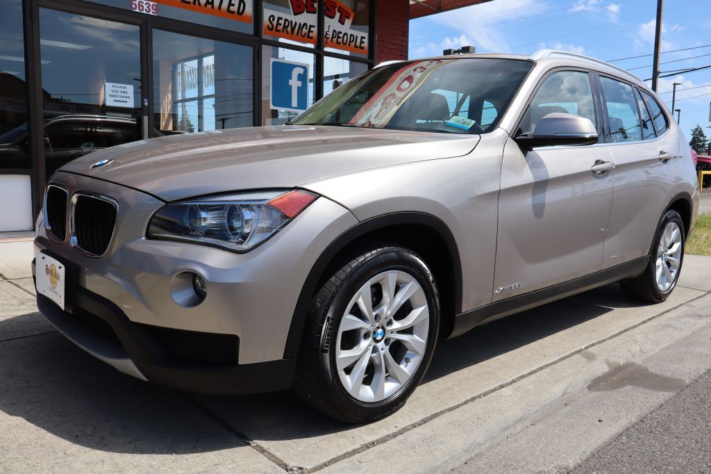 2013 BMW X1 Image 2