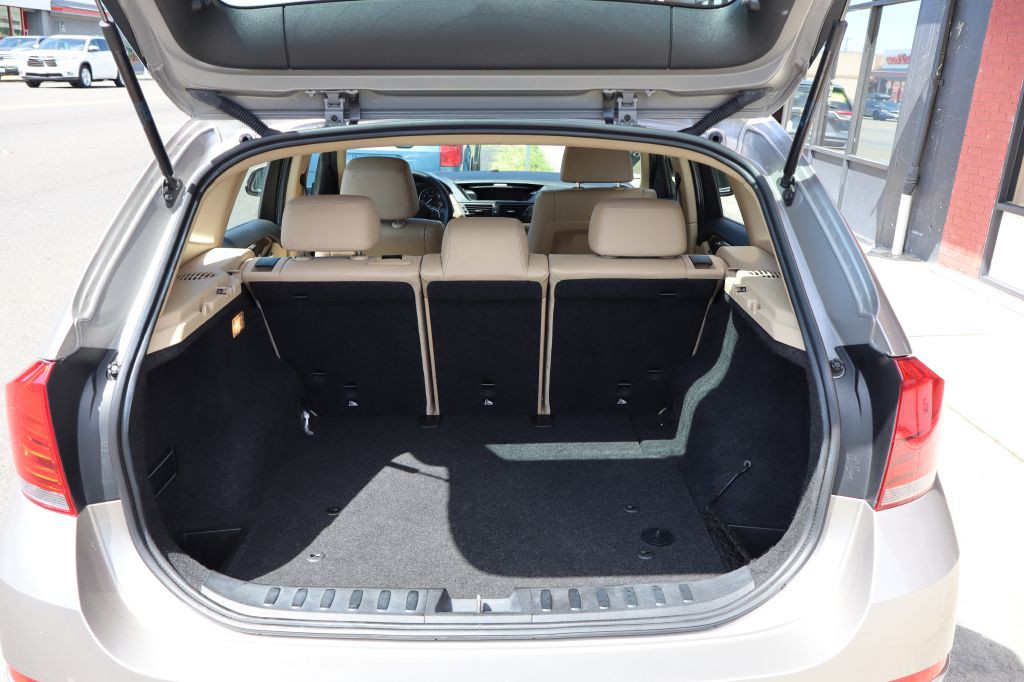 2013 BMW X1 Image 11