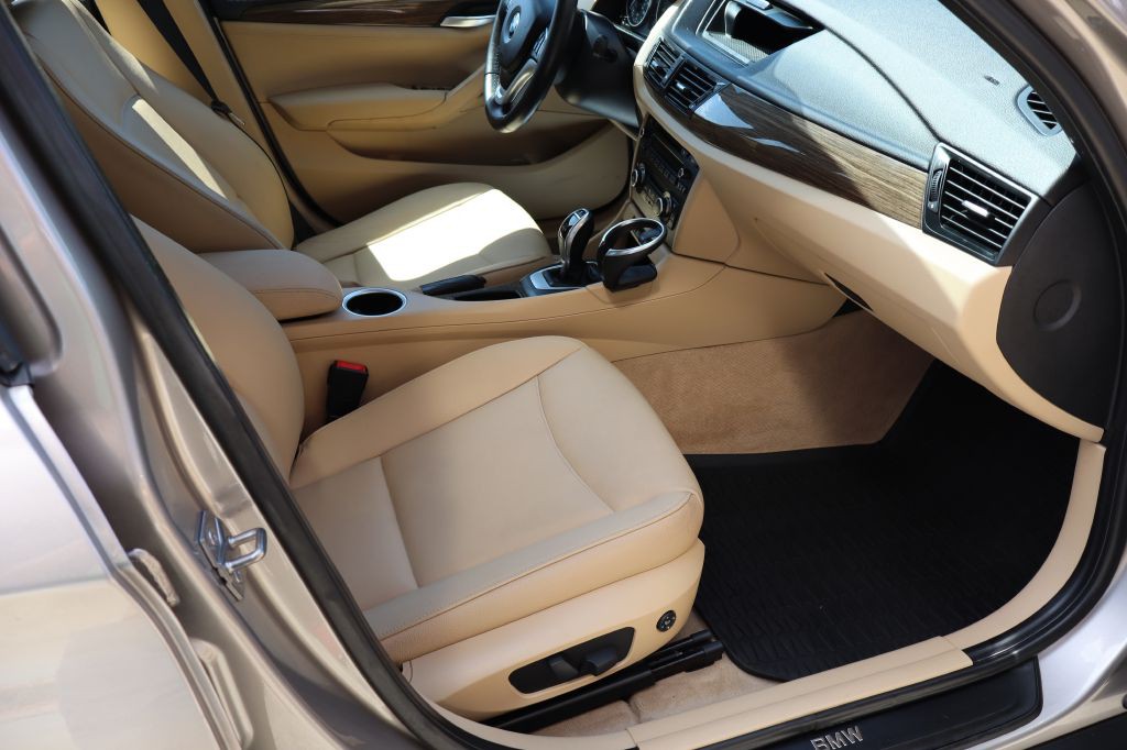 2013 BMW X1 Image 14