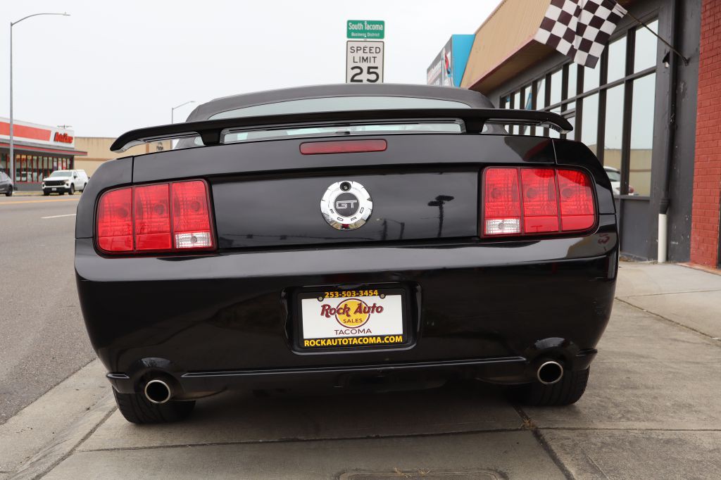 2007 Ford Mustang Image 8
