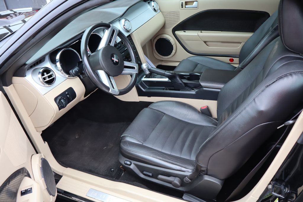 2007 Ford Mustang Image 10