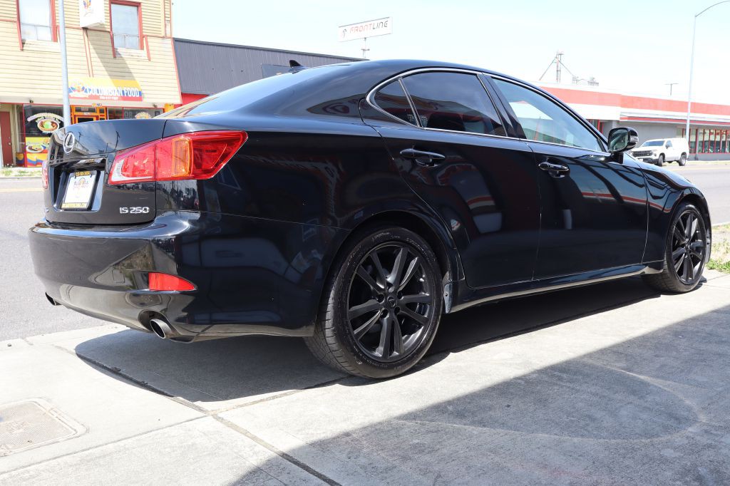 2009 Lexus IS Image 6
