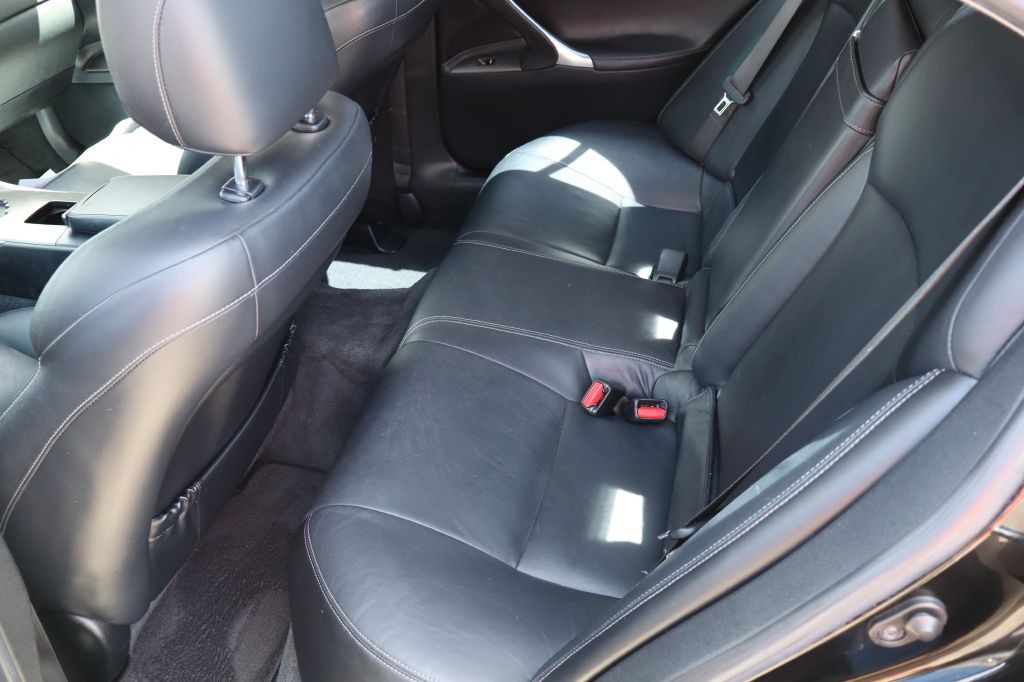 2009 Lexus IS Image 10