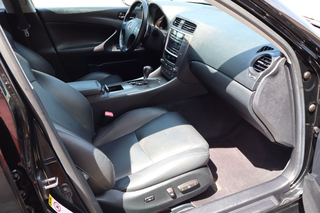 2009 Lexus IS Image 14