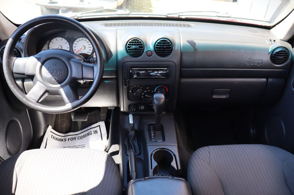 2002 Jeep Liberty Image 11