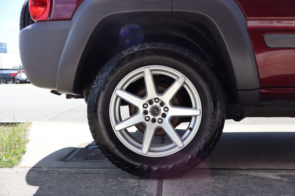 2002 Jeep Liberty Image 14