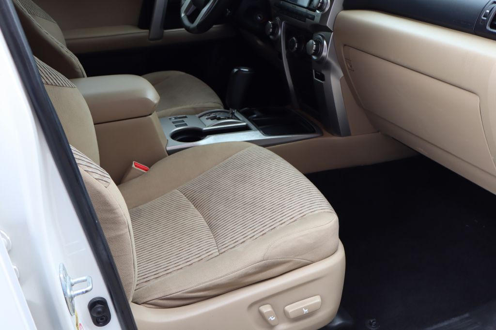 2013 Toyota 4Runner Image 16