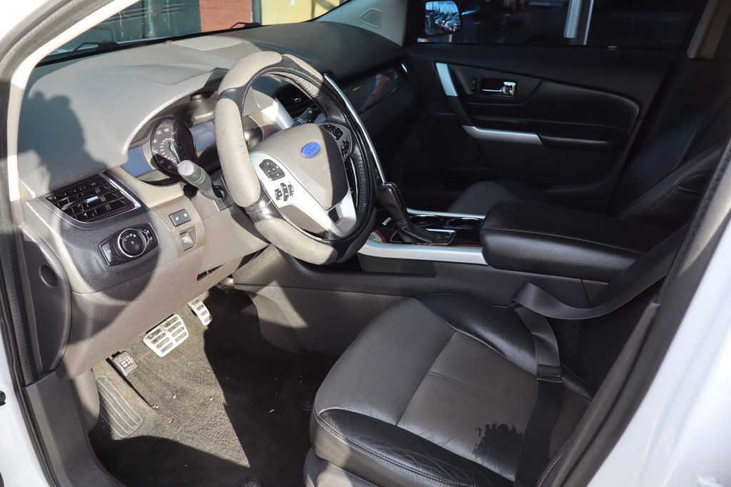 2014 Ford Edge Image 9