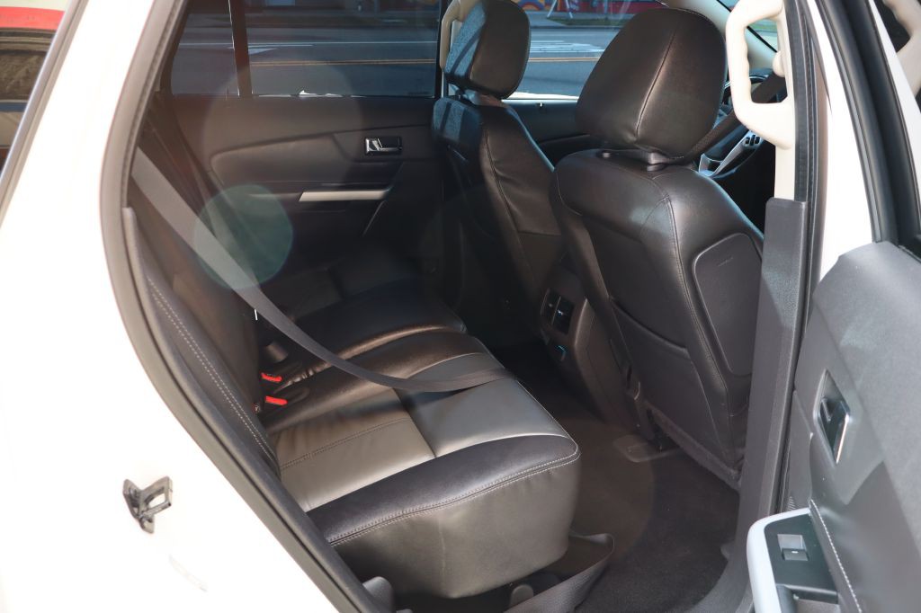 2014 Ford Edge Image 13