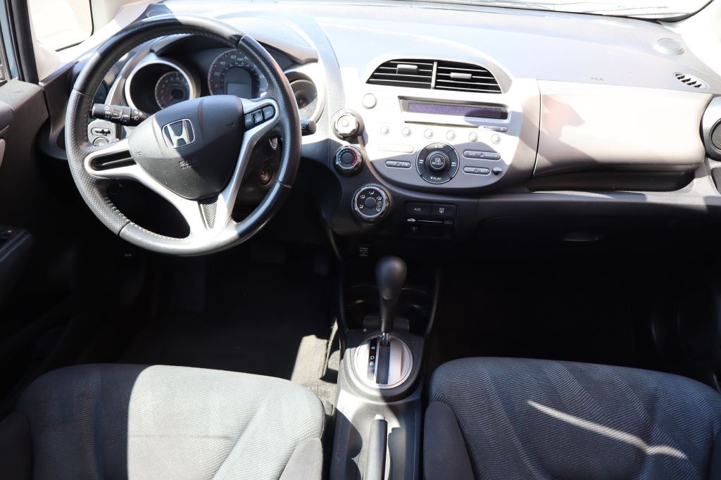 2011 Honda Fit Image 12