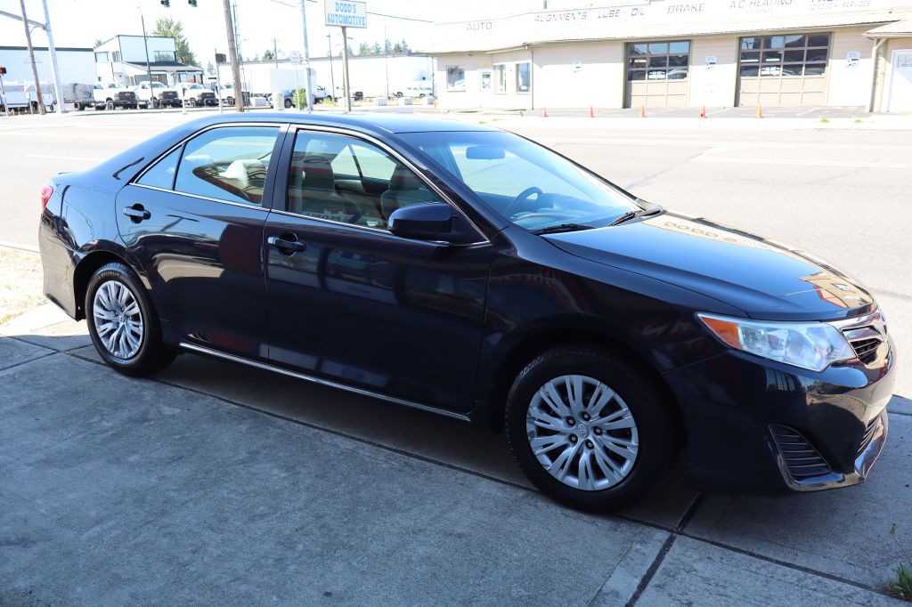 2012 Toyota Camry Image 5
