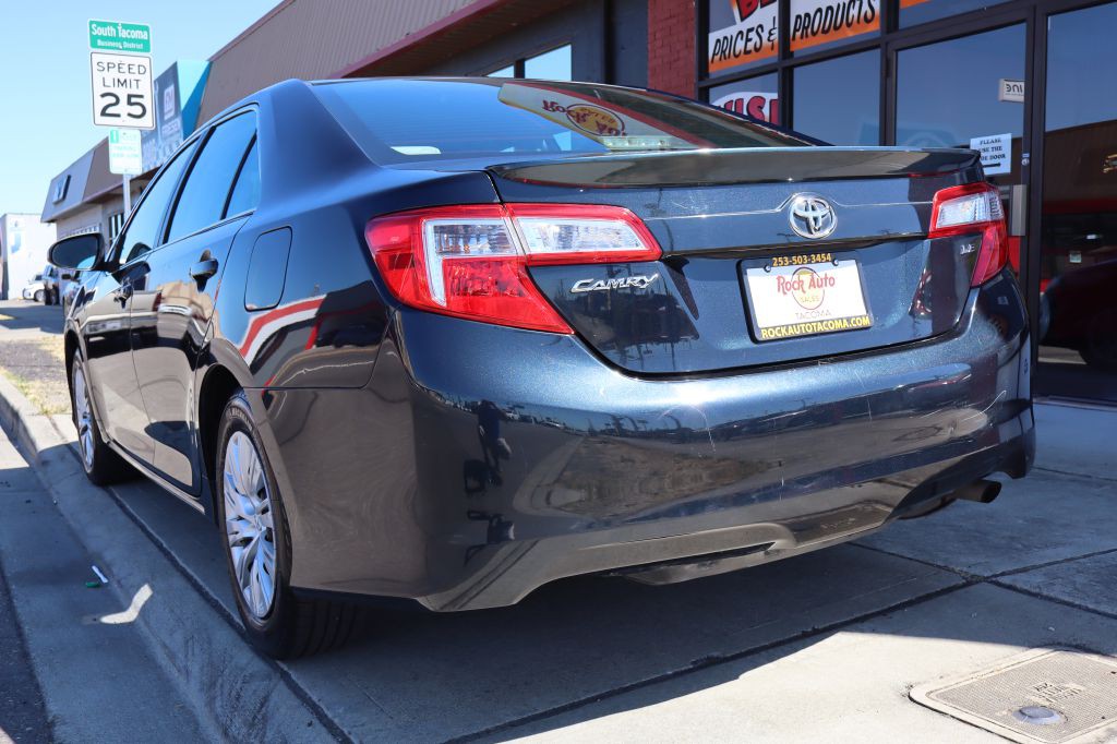 2012 Toyota Camry Image 8
