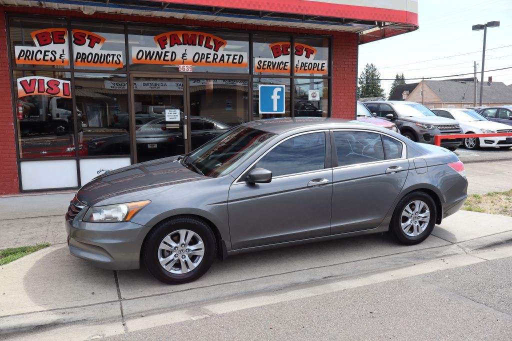 2012 Honda Accord Image 2