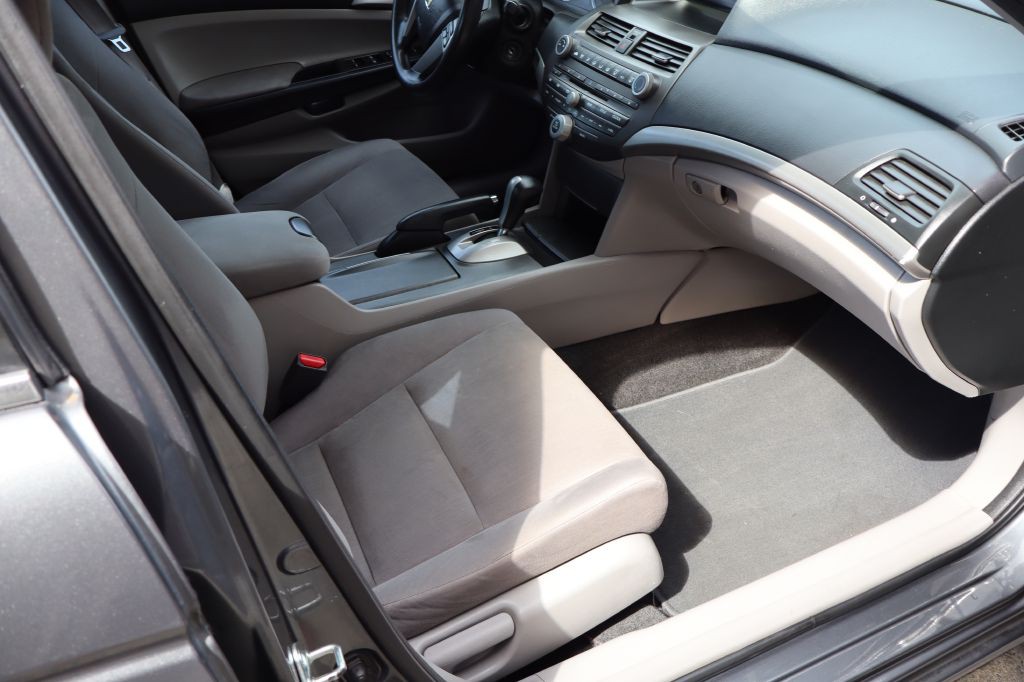2012 Honda Accord Image 13