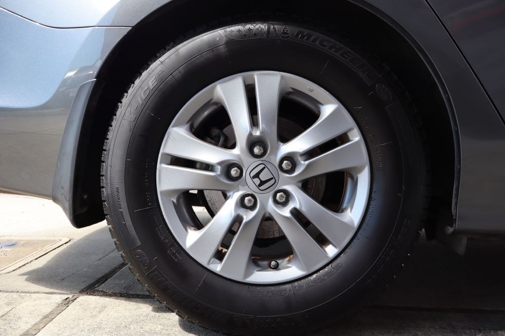 2012 Honda Accord Image 14