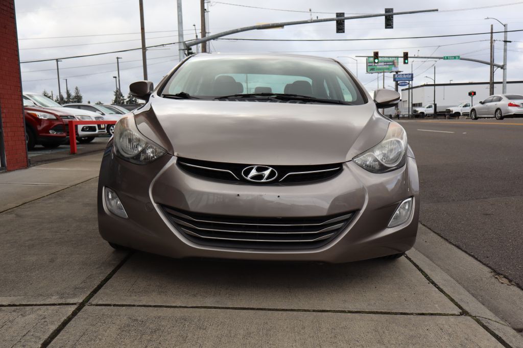 2013 Hyundai Elantra Image 3