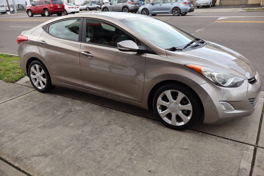 2013 Hyundai Elantra Image 5