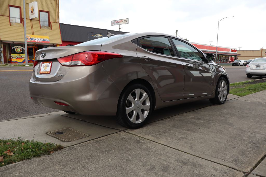 2013 Hyundai Elantra Image 6