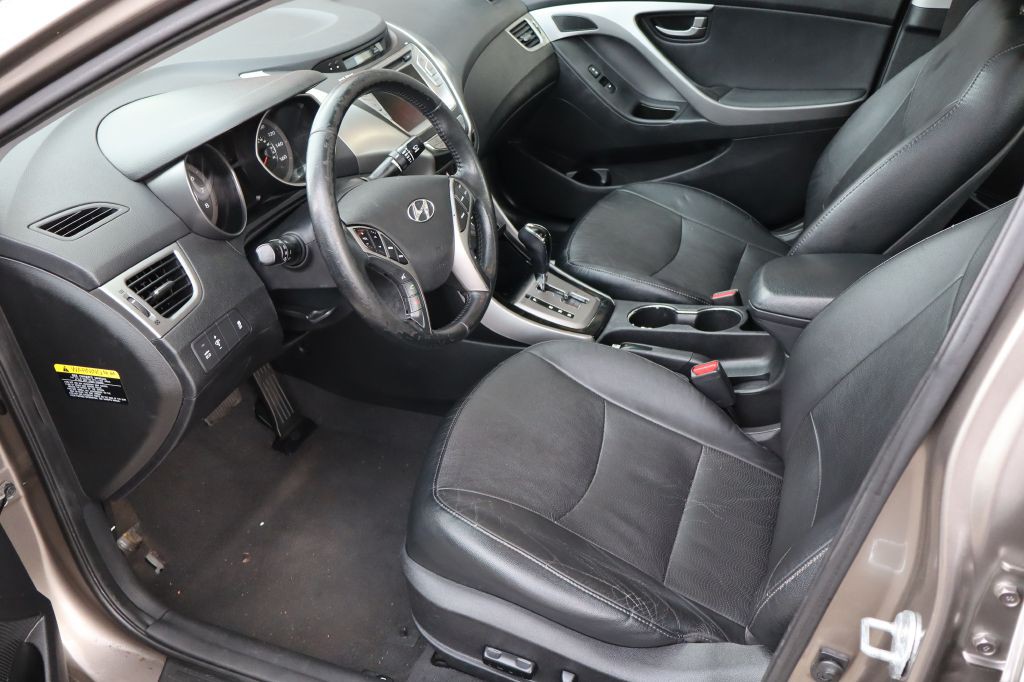 2013 Hyundai Elantra Image 9