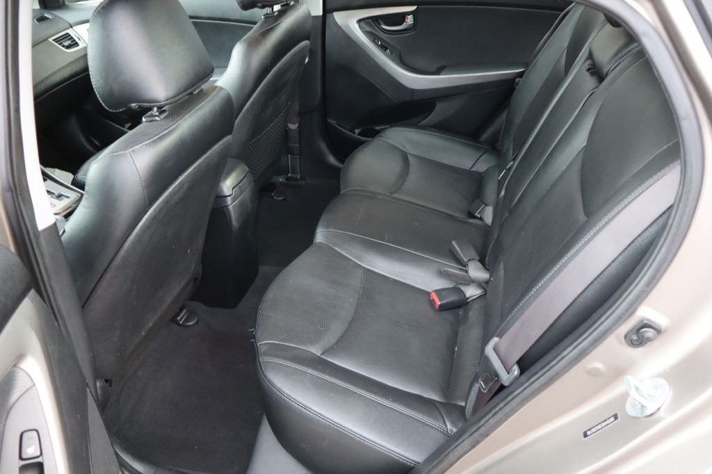 2013 Hyundai Elantra Image 10