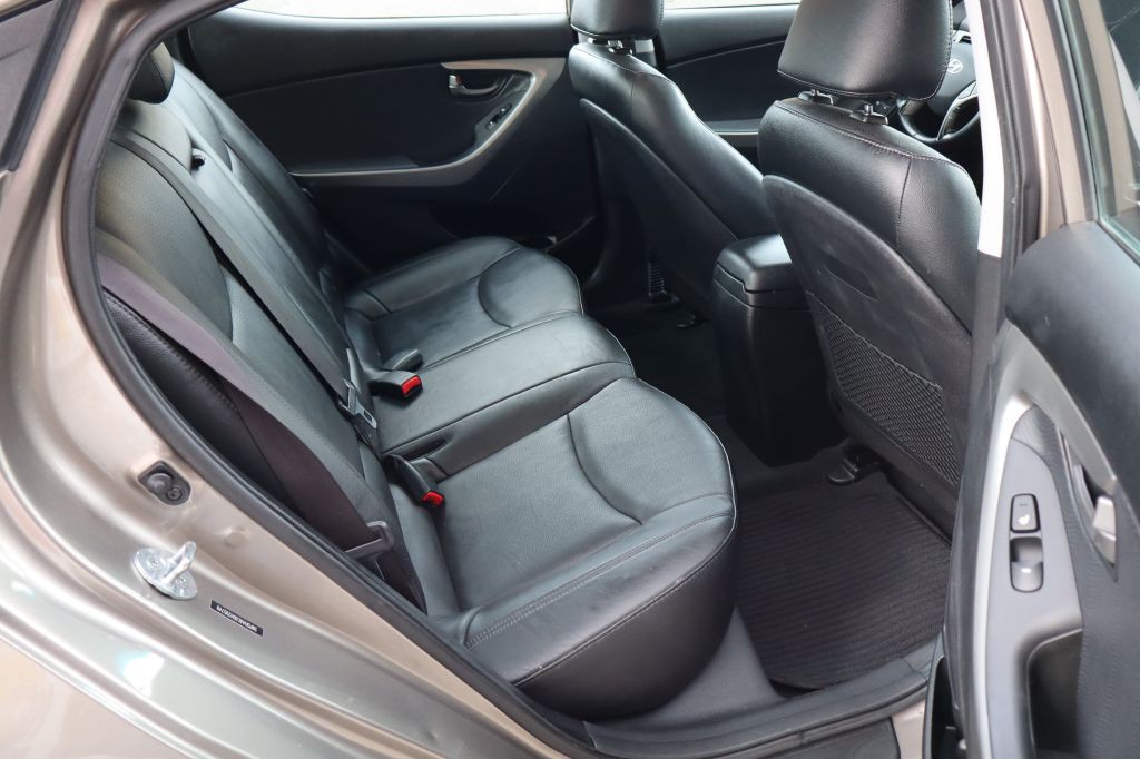 2013 Hyundai Elantra Image 12
