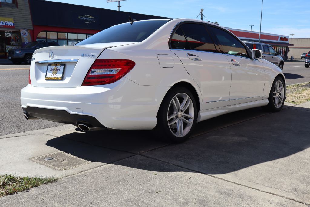 2014 Mercedes-Benz C-Class Image 6