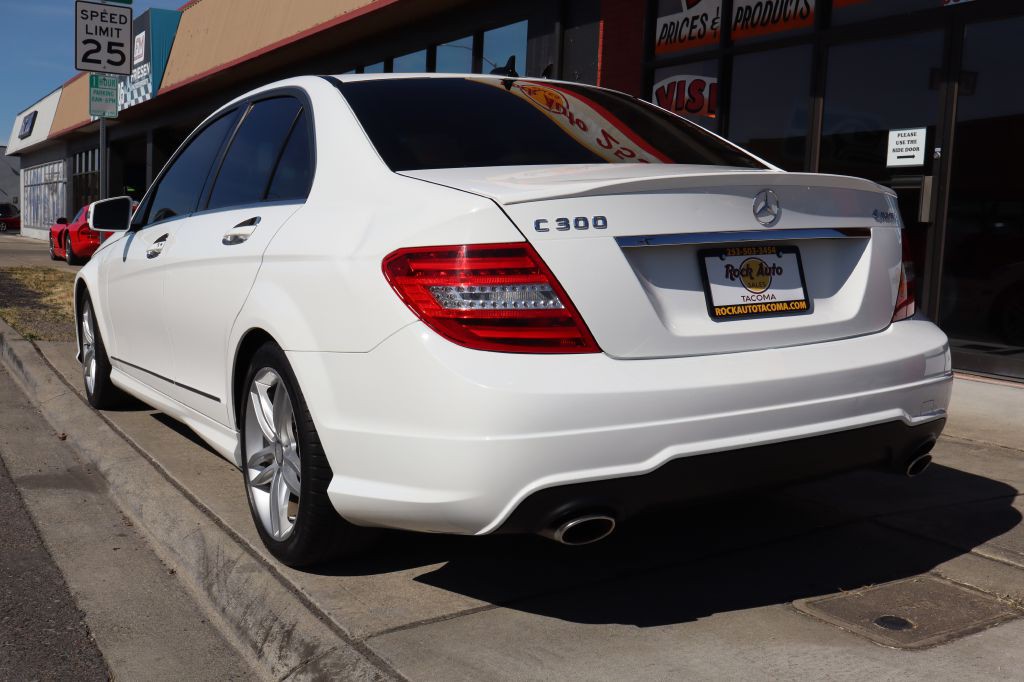 2014 Mercedes-Benz C-Class Image 8