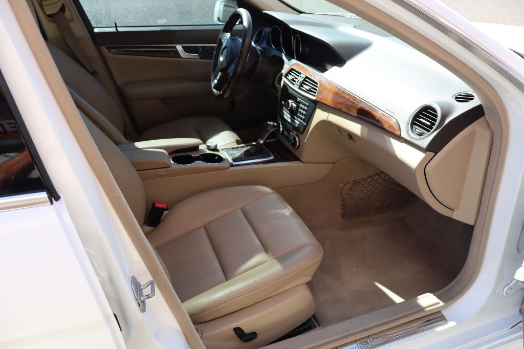 2014 Mercedes-Benz C-Class Image 14