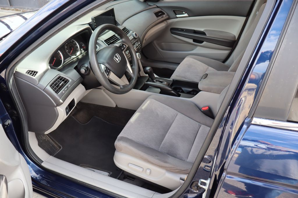 2010 Honda Accord Image 9