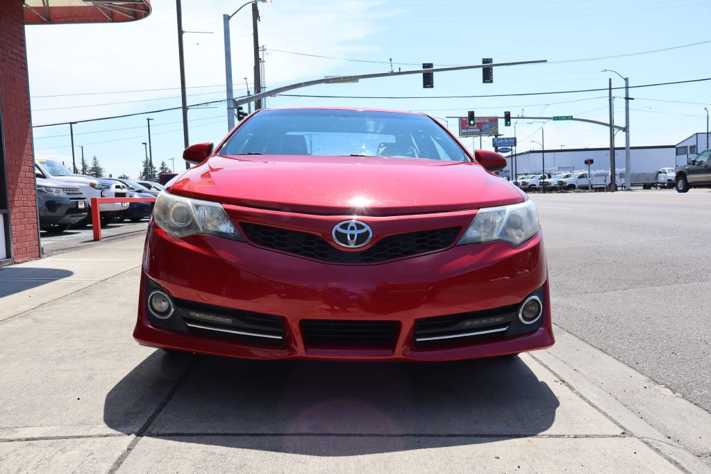 2014 Toyota Camry Image 3