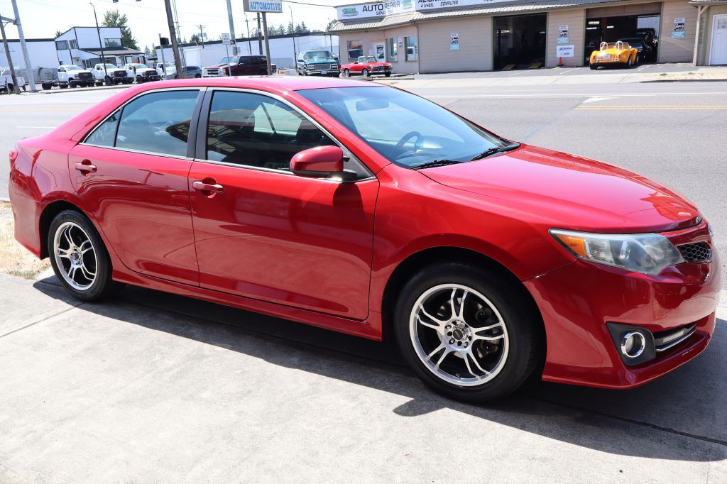 2014 Toyota Camry Image 5