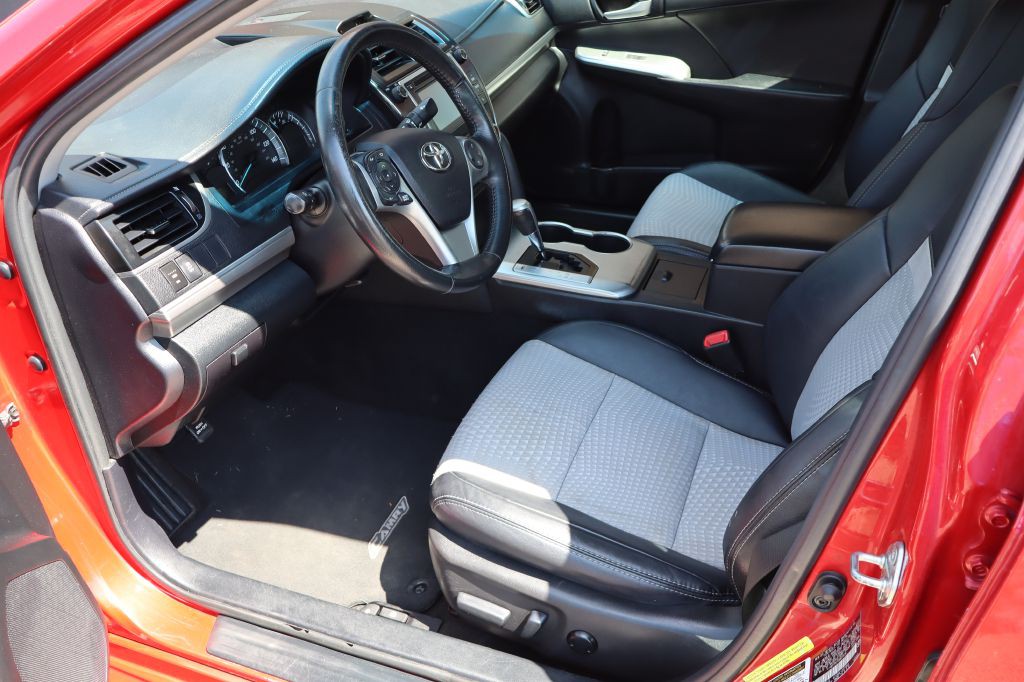 2014 Toyota Camry Image 9