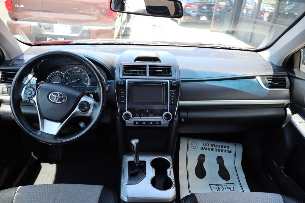 2014 Toyota Camry Image 11